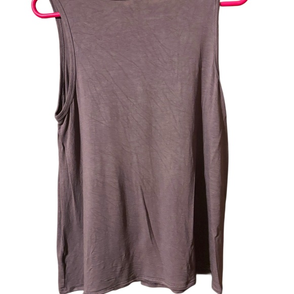Old Navy Luxe Sleeveless Top in a mauve or brownish-purple shade. XS. Athleisure - Picture 2 of 4